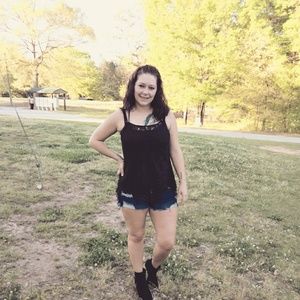 Meet your Posher, Brittany